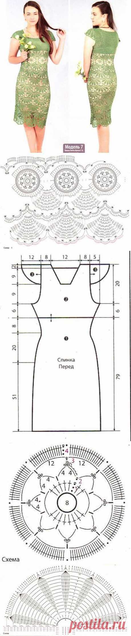 Платье крючком с красивыми веерами