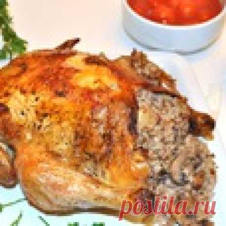 Курица в рукаве, фаршированная гречкой и грибами Кулинарный рецепт