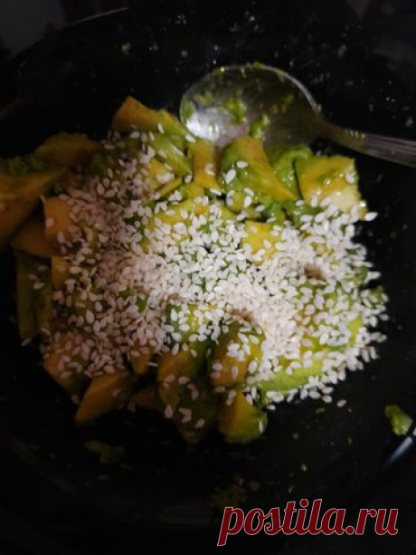Салат из авокадо – пошаговый рецепт приготовления с фото Сытное блюдо, богатое жирами, лёгкое в приготовлении.