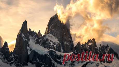Скачать обои зима, небо, облака, снег, природа, скалы, Чили, Аргентина, Патагония, гора Фицрой, раздел пейзажи в разрешении 1920x1080