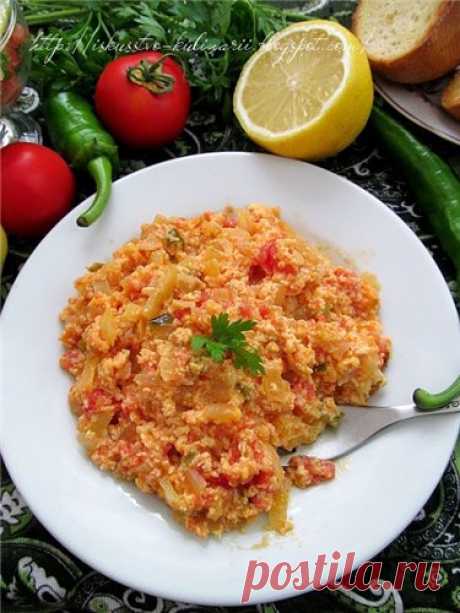 Менемен - турецкая яичница с помидорами (Menemen)