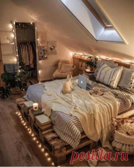 Шикарная спальня в мансарде!