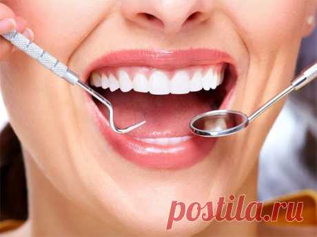 Если у вас проблема с зубами — стал беспокоить зуд в деснах, кое-где начали обнажаться шейки зубов, то скорее всего, у вас начинается пародонтоз. Не откладывайте видит к врачу.
