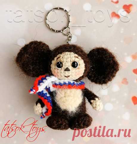 PDF Чебурашка крючком. FREE crochet pattern; Аmigurumi toy patterns. Амигуруми схемы и описания на русском. Вязаные игрушки и поделки своими руками #amimore - маленький брелок в виде Чебурашки из детского мультфильма Крокодил Гена и его друзья, персонаж из детского мультика.