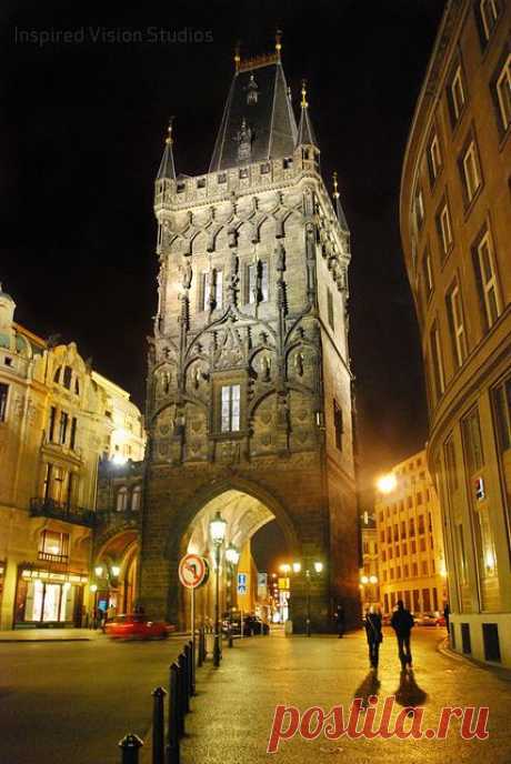 Prašná brána (Powder tower), Prague. Construction begun 1475; one of the 13 entrances to the Old Town. Next to our favorite &quot;let's go party!&quot; metro station, Náměstí Republiky. | Dorothy Paces приколол(а) это к доске Prague &amp; Czech Rep