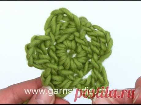 DROPS Crocheting Tutorial: How to work a little flower.