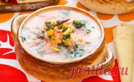 #Кисломолочный суп со свекольной ботвой Cарнапур "Цикл - #Кавказская_кухня " 
----------------------------
Кисломолочный суп со свекольной ботвой Сарнапур – необычный для нас, но традиционный для армянской кухни суп, основными компонентами которого являются горох, рис, ботва свеклы и распространенный на Кавказе, но отсутствующий у нас кисломолочный продукт #мацун, в силу чего в нашем пошаговом рецепте с фото он заменен обычным кефиром (или простоквашей). И обратите внимание на то, что свекольная