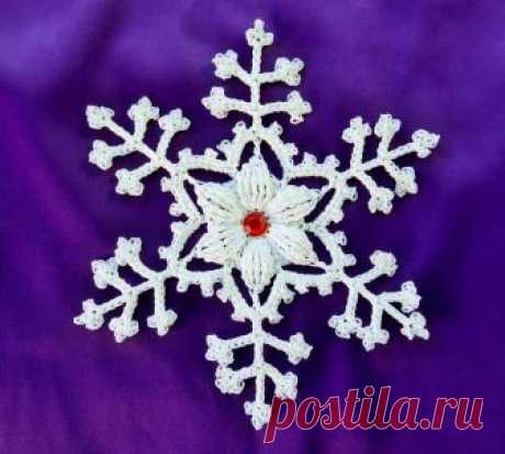 Fiocchi di neve all’uncinetto, decorazioni natalizi - Feste - Natal... | su MissHobby