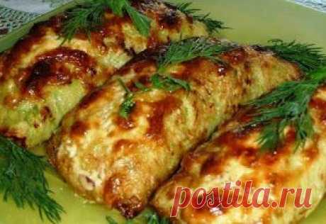 Вкусная еда - кулинарные рецепты на каждый день!: Кабачковый рулет с сосисками