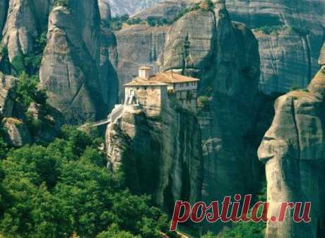 Самые опасные строения мира / Монастырь, Греция