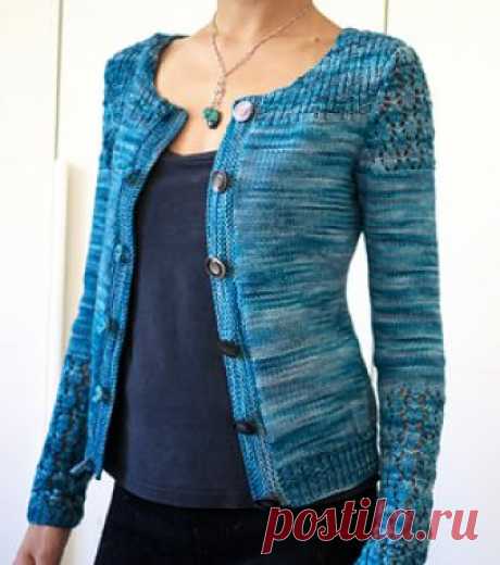 Costanza pattern by Cristina Ghirlanda 
Costanza is a cardigan with the fit of a tailored jacket. Схема вязания платная.