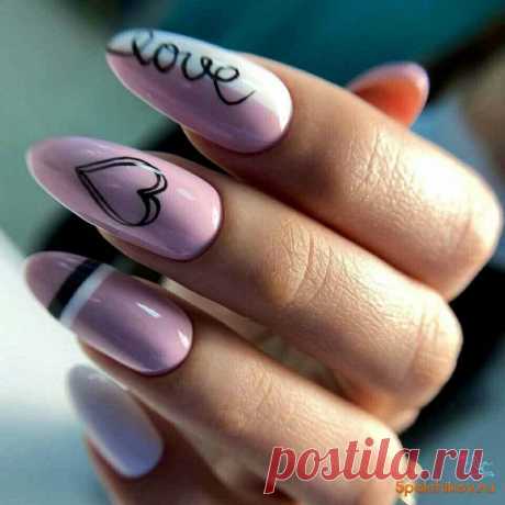 Модный розовый маникюр 2022-2023 года с белым дизайн ногтей на 14 февраля