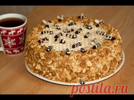 Торт Медовик. / Вкуснейший крем со сгущенкой. - YouTube