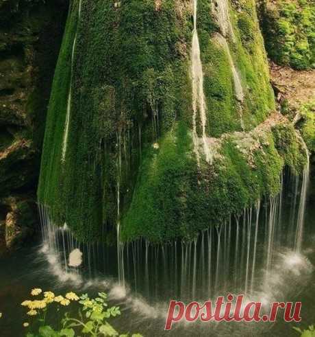 Румынский водопад Бигар.