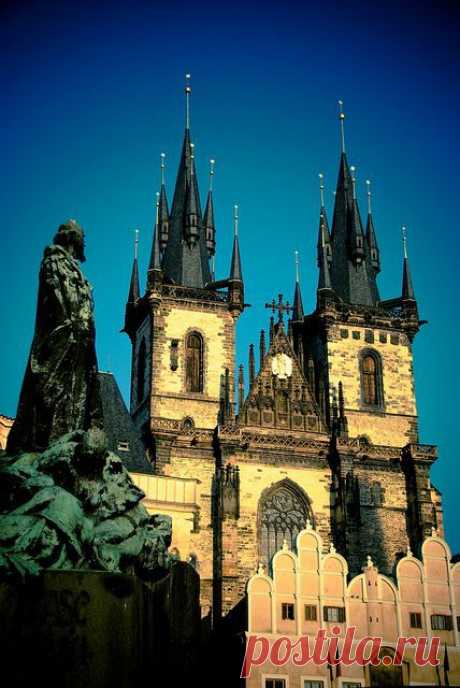 Týn Cathedral, Old Town of Prague, Czech Republic | Dorothy Paces приколол(а) это к доске Prague &amp; Czech Rep