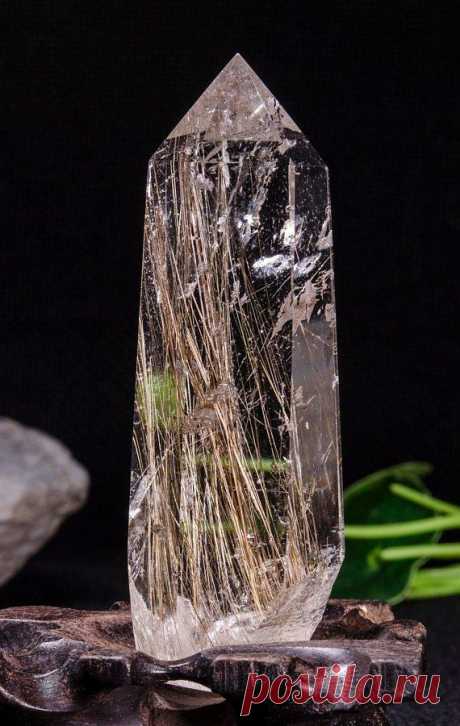 Rare Clear Golden Rutilated Crystal Quartz Point Rainbow Included/Gol - WOWQUARTZ