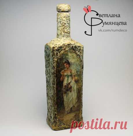 Декоративная бутылка с применением техники "обратный декупаж".

#декор #рукоделие #handmade #декупаж