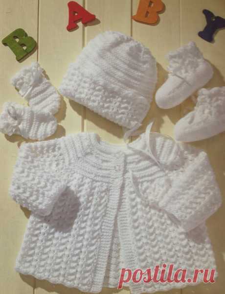 baby knitting pattern vintage matinee coat bonnet booties mittens in double knit sizes 14 16 18 20 inch chest This item is a PDF file of the knitting pattern for these gorgeous baby items.  The pattern will be available for download upon receipt of payment, for you to print out or read from your computer.  Traditional and beautiful, knit with double knitting yarn.