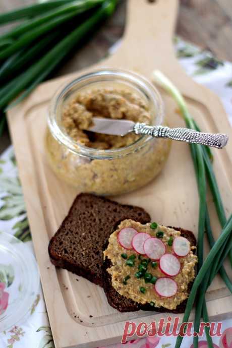 Вкусно и пикантно: яичный паштет с печенью — Фактор Вкуса