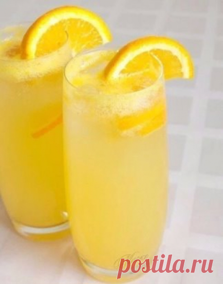 НАПИТОК ЗДОРОВЬЯ - ИМБИРНЫЙ ЛИМОНАД 
Ингредиенты:
- два крупных лимона
Показать полностью…
- кусочек корня имбиря (около 10-15 см)
- стакан сахара
- два литра охлажденной питьевой воды.
Приготовление:
Лимоны тщательно моем, имбирь чистим. Нарезаем лимоны и имбирь на крупные куски и измельчаем в блендере. Выкладываем все в кувшин, заливаем водой и настаиваем около часа. Добавляем сахар и процеживаем.
Имбирный лимонад - кладезь витаминов и идеальное средство для повышения иммунитета.
Приятног