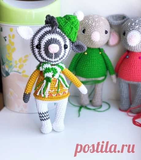 PDF Зебрёнок крючком. FREE crochet pattern; Аmigurumi doll patterns. Амигуруми схемы и описания на русском. Вязаные игрушки и поделки своими руками #amimore - зебра, лошадь, лошадка, конь, horse, zebra, cebra, zèbre, sebra, Pferd, Gaul, cheval, cavalo, koń. Amigurumi doll pattern free; amigurumi patterns; amigurumi crochet; amigurumi crochet patterns; amigurumi patterns free; amigurumi today.