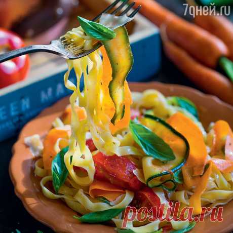 Рецепты от Юлии Высоцкой: цветная итальянская лапша, теплый салат с лисичками и персиковый пудинг