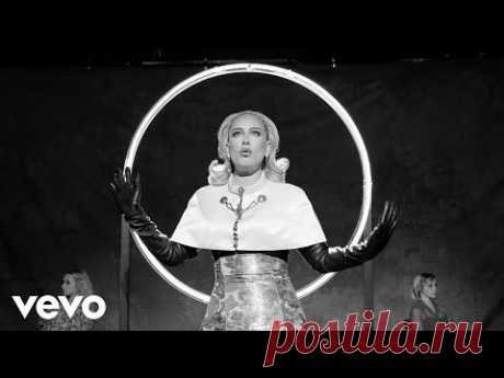 Клип Adele - Oh My God (2022) скачать клип бесплатно