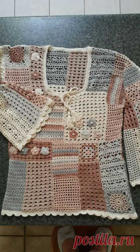 Crochet patchwork tunic #crochet #tunic | Tricô e crochê, Blusas de tricô, Blusas de crochê