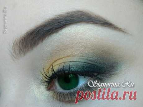 Дневной макияж для серо-зелёных глаз: урок пошагово с фото