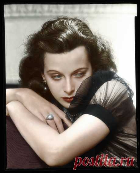 Hedy Lamarr 1914 - 2000 | Hedy Lamarr was an Austrian and Am… | Flickr