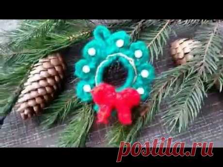 How to tie a Christmas Wreath on a Christmas tree - knitting - Как связать Рождественский Венок