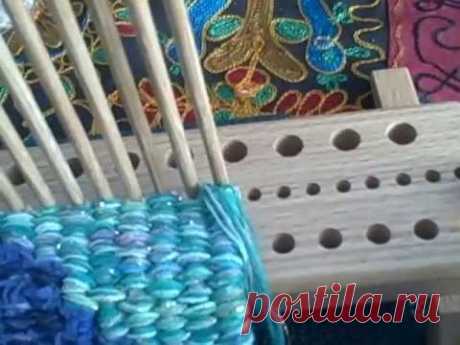 Introducing The Dewberry Ridge Peg Loom by Noreen CroneFindlay c)