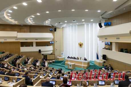Совет Федерации 7 декабря рассмотрит вопрос о дате выборов президента. 8 декабря ЦИК проведет заседание, посвященное старту президентской кампании.