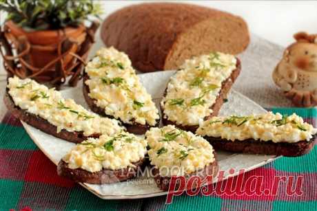 Гренки из черного хлеба с сыром и яйцом — рецепт с фото пошагово