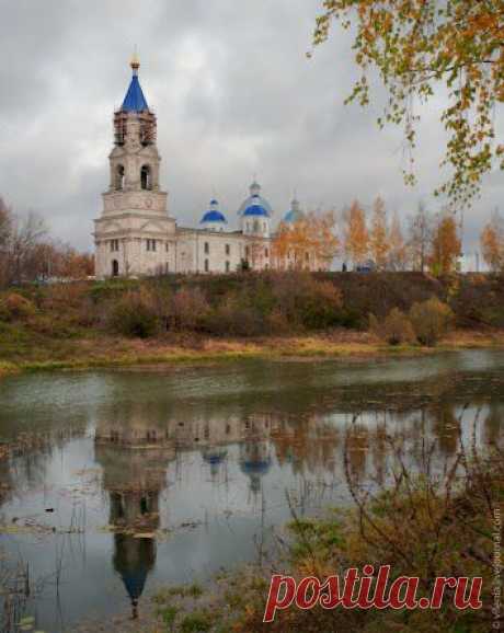 В XVII веке городу пришлось несладко, сначала его во время так называемого «Смутного времени» разрушили поляки, в 1654 году состоялась эпидемия чумы, а 1676 Кашин сгорел во время пожара дотла. Однако делать было нечего и город быстро возродился.