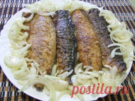 Очень вкусная жаренная рыба.  Как лучше пожарить скумбрию.