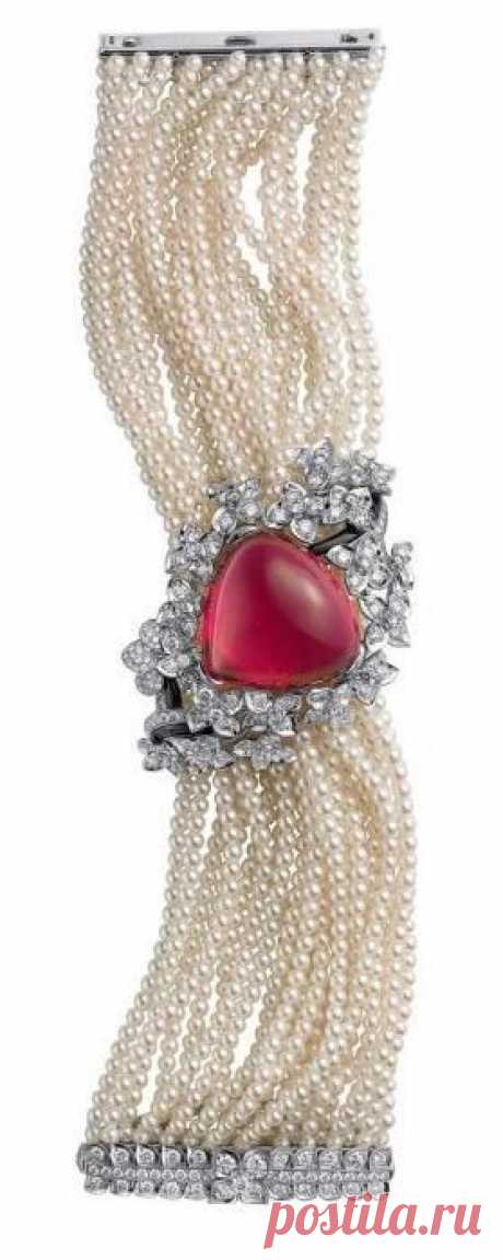 Sortilège collection by Cartier. | OOOOO PEARLS