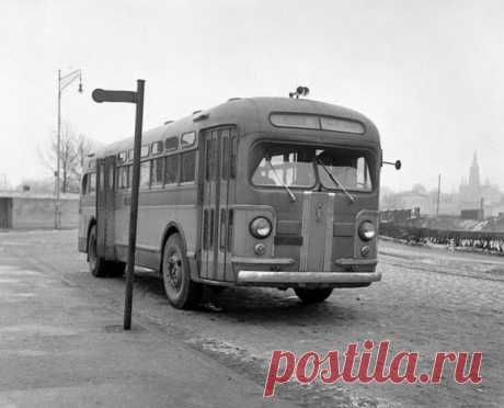 Первый советский послевоенный автобус. ЗИС-154 с электромеханической трансмиссией