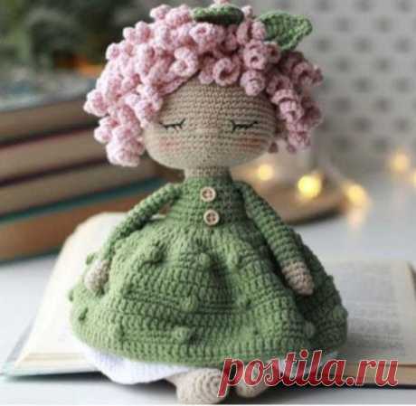 Кукла Софи крючком. Амигуруми схемы и описания. Автор: @crochetconfetti | IRINELY.ART