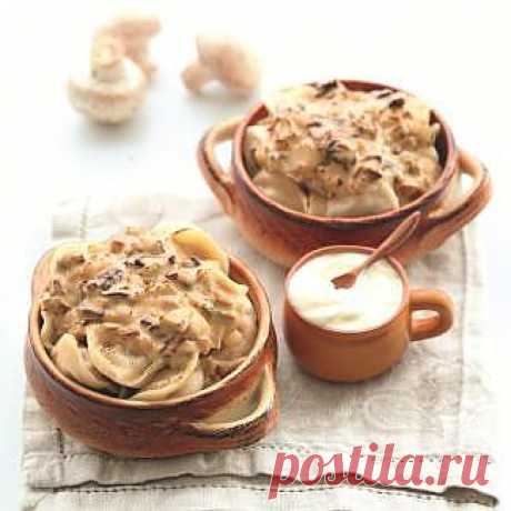 Пельмени в горшочке, с грибами, второе блюдо. Пошаговый рецепт с фото на Gastronom.ru