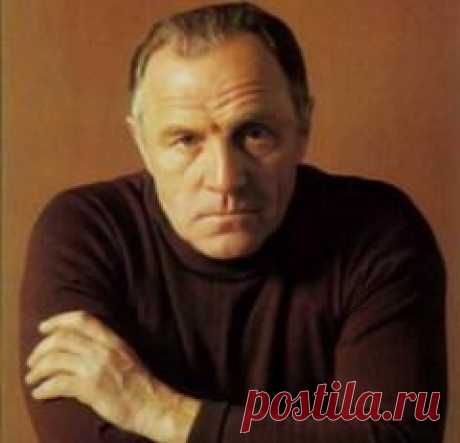 Сегодня 26 марта в 2007 году умер(ла) Михаил Ульянов