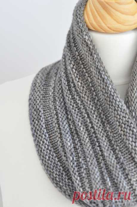 Ravelry: Present pattern by Mademoiselle C