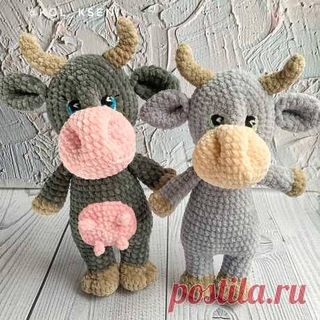 PDF Коровка Ферди крючком. FREE crochet pattern; Аmigurumi animal patterns. Амигуруми схемы и описания на русском. Вязаные игрушки и поделки своими руками #amimore - большая корова из плюшевой пряжи, плюшевая коровка, телёнок, бык, бычок.