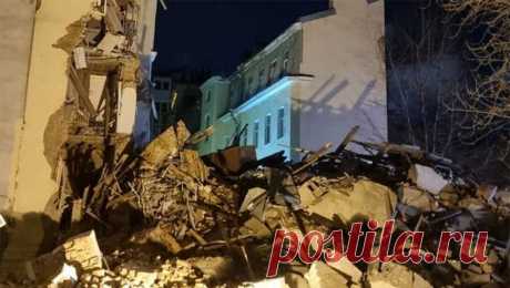 В прокуратуре прокомментировали обрушение дома в Петербурге. Прокурор Адмиралтейского района Санкт-Петербурга Есения Мальцева прокомментировала обрушение дома по Гороховой улице в Санкт-Петербурге. Об этом сообщается в Telegram-канале петербургской прокуратуры. &quot;Сегодня ночью произошло ...