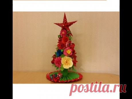 Miniature Christmas tree : Paper flower Christmas tree : A doll Christmas tree : Fleurs en papier