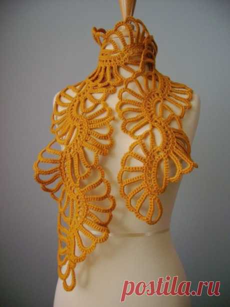 Crochet Art scarf lace Gold