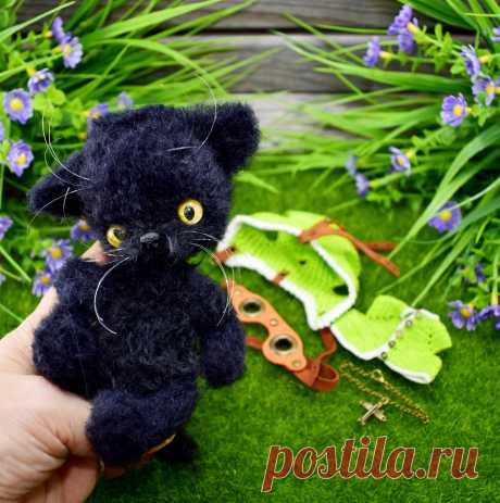 PDF Кисуля. FREE amigurumi crochet pattern. Бесплатный мастер-класс, схема и описание для вязания амигуруми крючком. Игрушки своими руками! Котик, кот, кошечка, кошка, котенок, cat, kitten, gato, gatito, gatinho, chat, minou, kitty, kätzchen. #амигуруми #amigurumi #amigurumidoll #amigurumipattern #freepattern #freecrochetpatterns #crochetpattern #crochetdoll #crochettutorial #patternsforcrochet #вязание #вязаниекрючком #handmadedoll #рукоделие #ручнаяработа #pattern #tutorial #häkeln #amigurumis