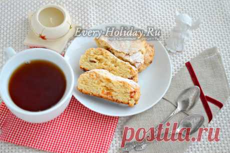 Рождественский кекс - творожный штоллен, пошаговый рецепт Творожный штоллен - это такой рождественский кекс, который получается невероятно вкусным и ароматным. Приготовьте его в качестве подарка для своих близких, воспользовавшись нашим пошаговым рецептом, вы не пожалеете!
