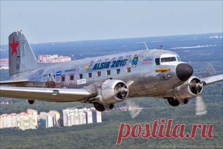 DC - 3 над Россией.