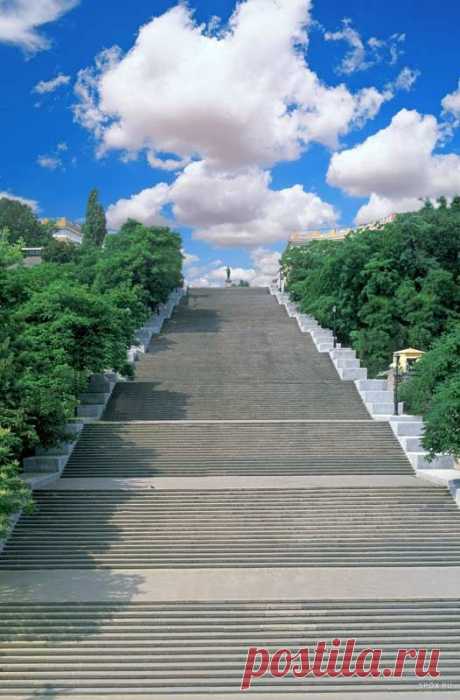 Potemkin Stairs, Odessa, Ukraine:   |   Pinterest: инструмент для поиска и хранения интересных идей